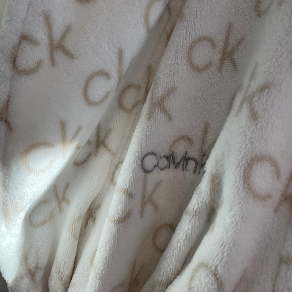 Calvin Klein Bath Robe - Picture 3 of 3